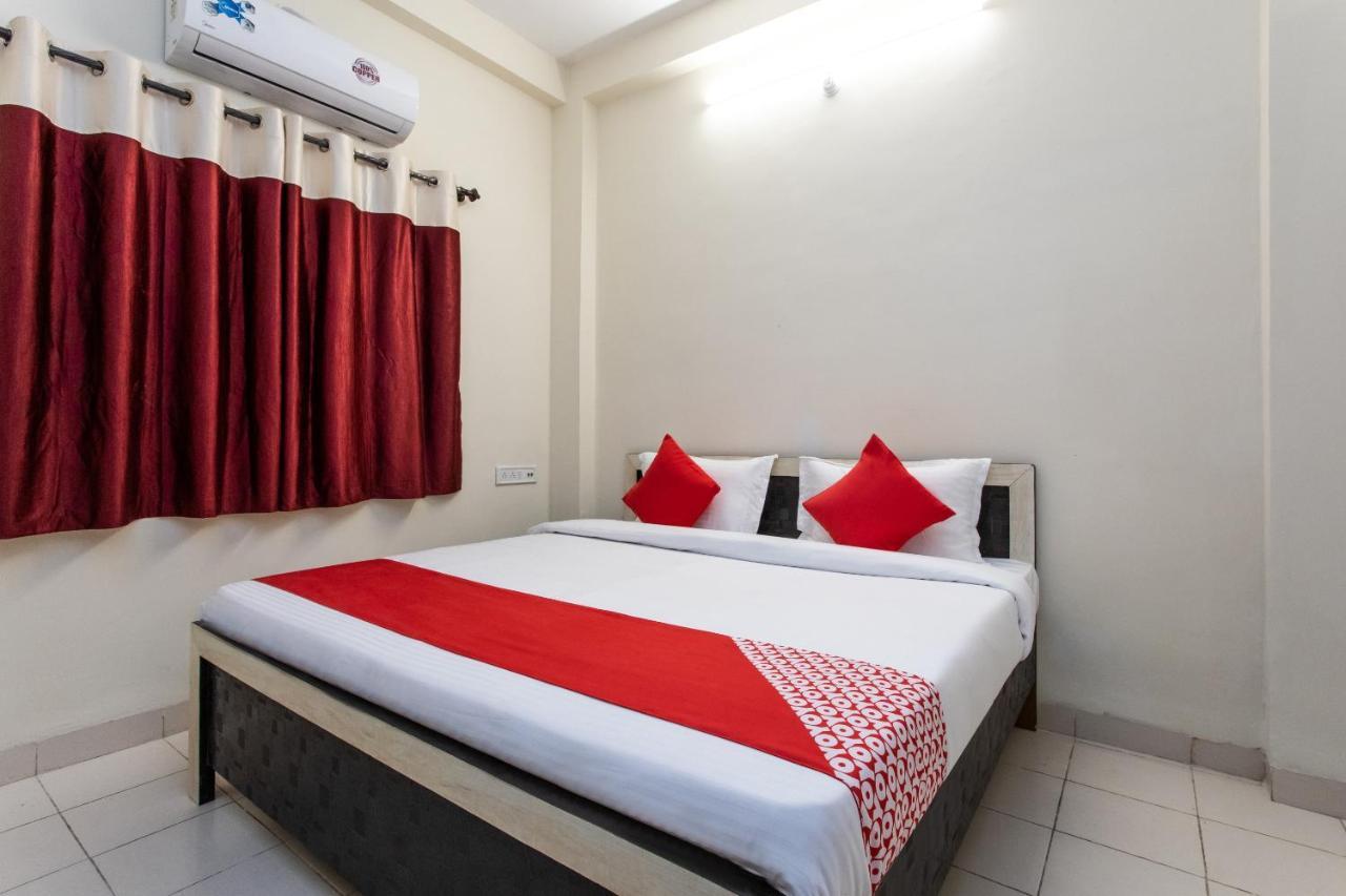 Oyo 18571 Ashoka Resort Indore Extérieur photo
